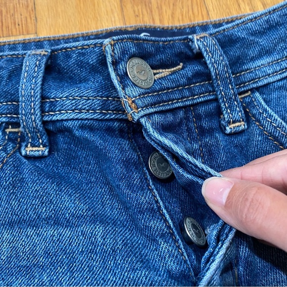 Hollister Shorts - Picture 3 of 4